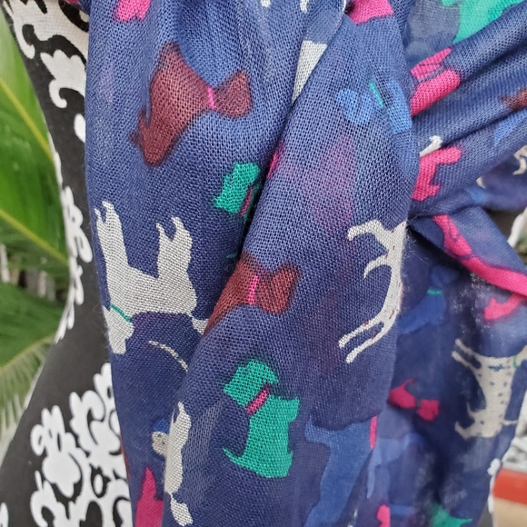 Tulchan Multi Dog Scarf 🐕 - Picture 2 of 5